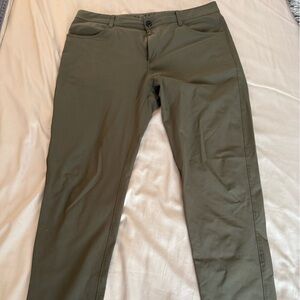 Vuori Olive Meta 5-pocket Pants